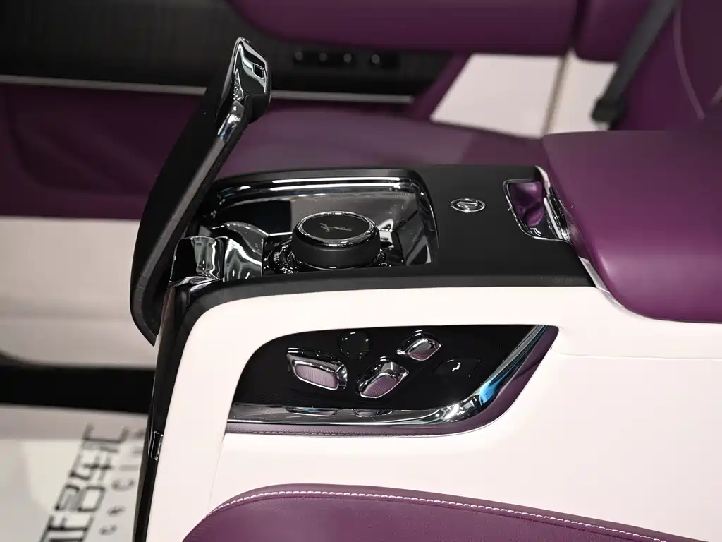 Rolls-Royce Cullinan — фотографии объявления, Фото 19