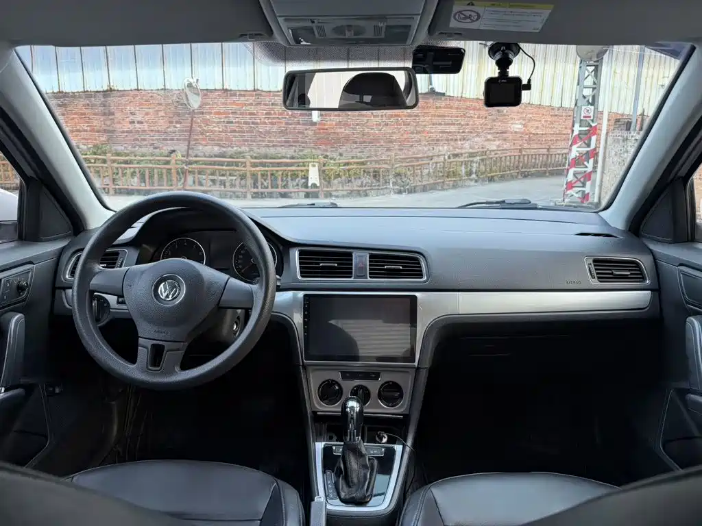 Volkswagen Lavida — миниатюра 9