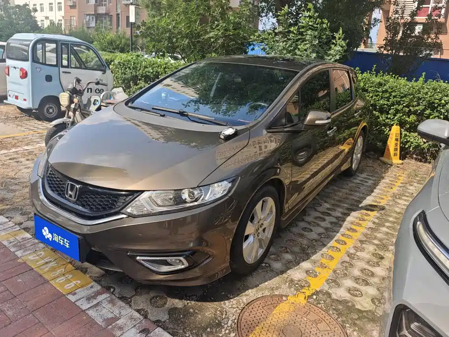 Honda Jade