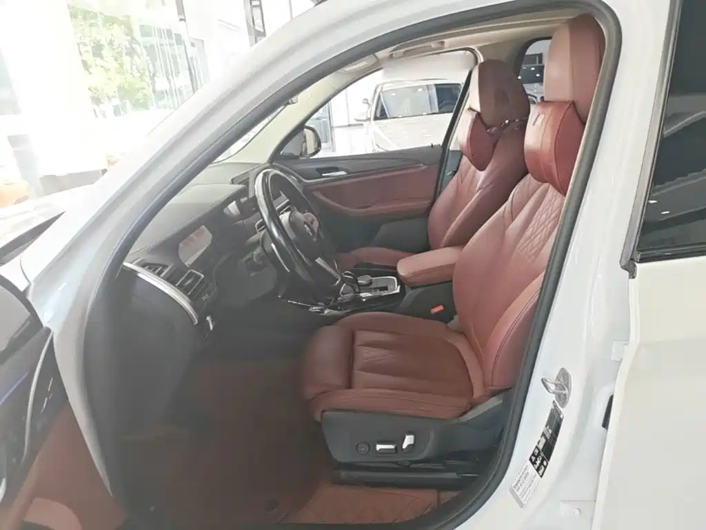 BMW X3 — миниатюра 11