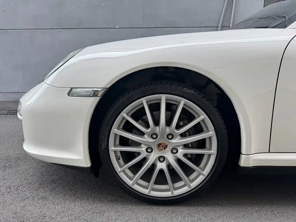 Porsche 911 2010 Carrera 4 3.6L