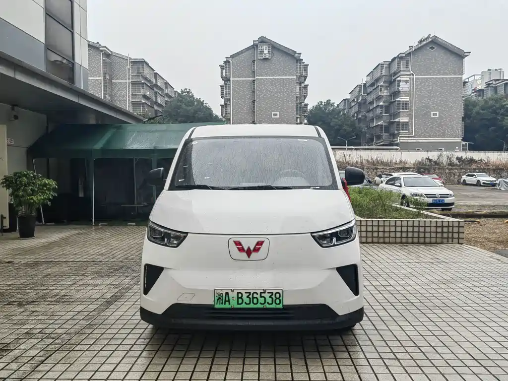 Wuling Yangguang — миниатюра 2