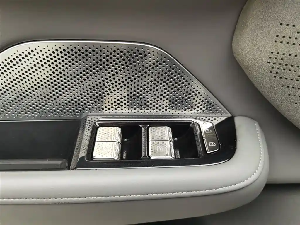 ZEEKR EXTREME KRYPTON 001