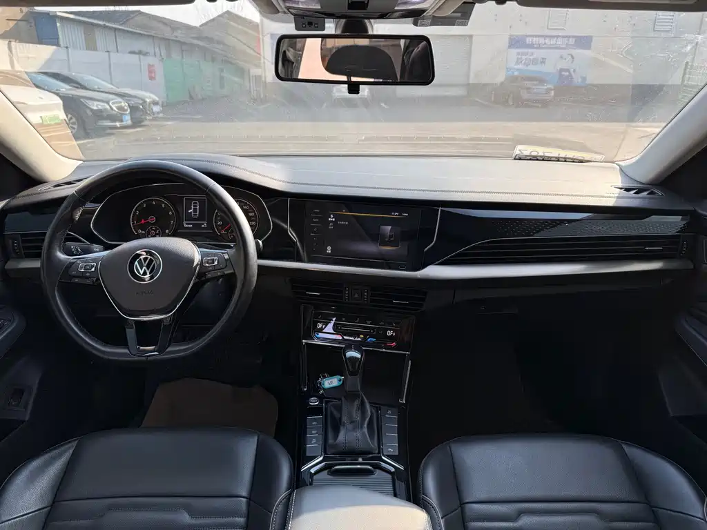 Volkswagen Passat 2021 330TSI Elite