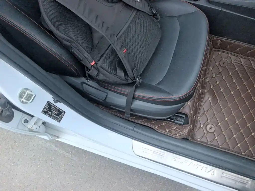Hyundai Elantra — миниатюра 25
