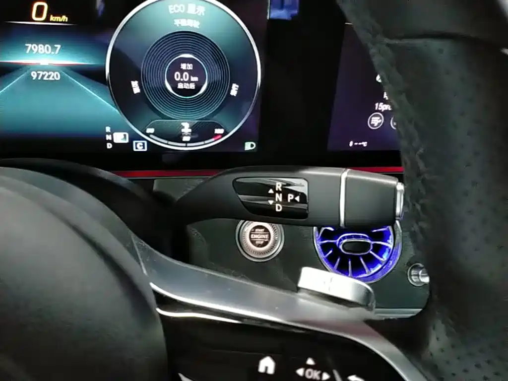 Mercedes-Benz E-Class — миниатюра 14