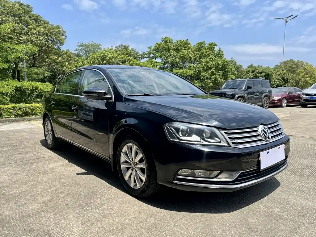 Volkswagen Magotan 2013