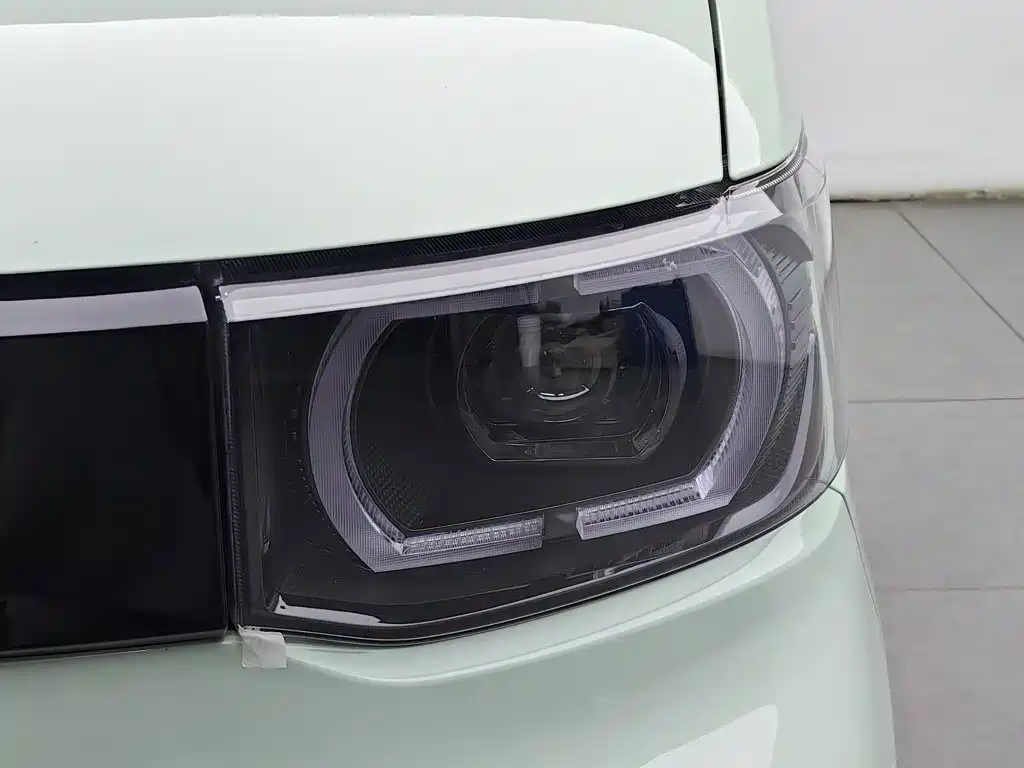 Wuling MINIEV — миниатюра 7