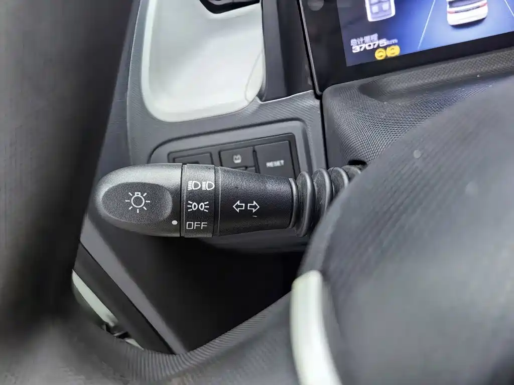 Wuling MINIEV — миниатюра 21