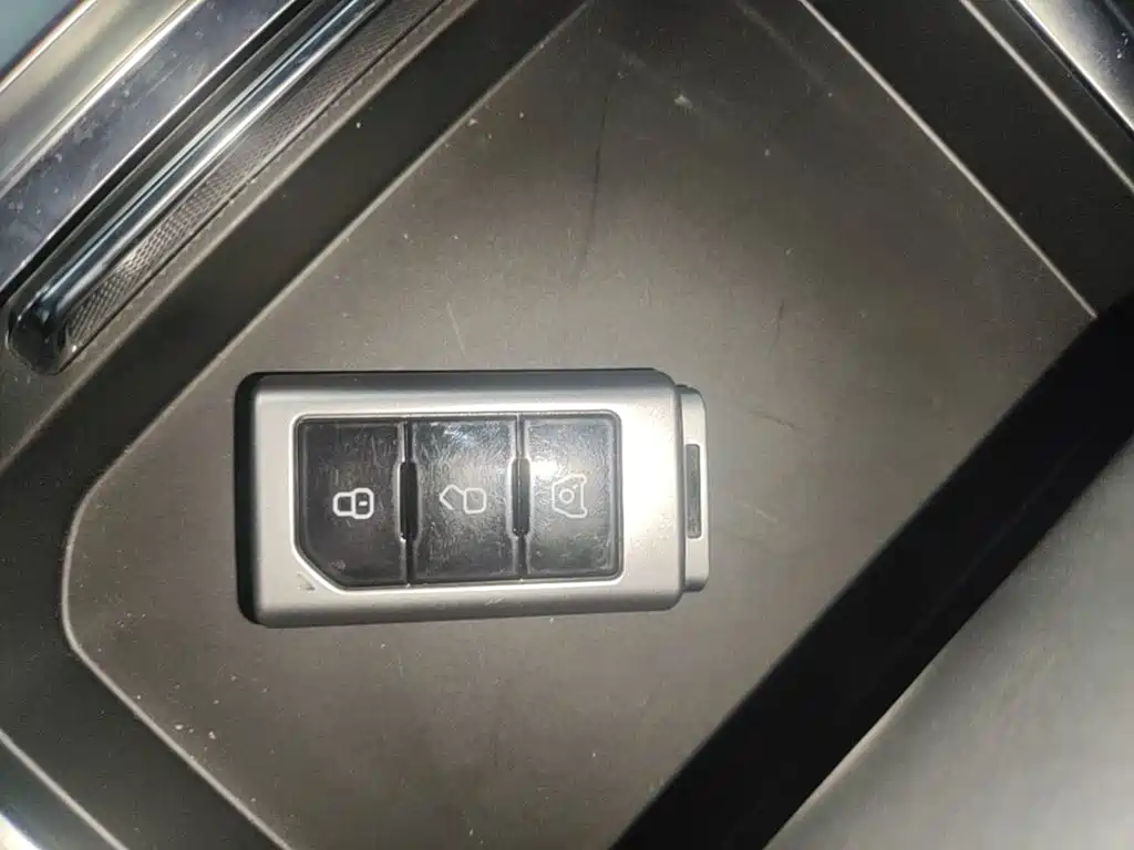 212 T01 2024 2.0T