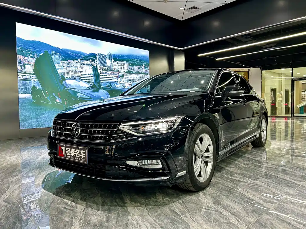 Volkswagen Magotan 2025
