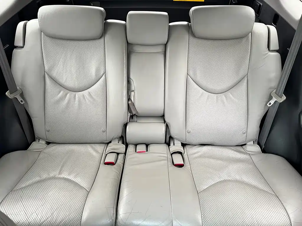 Toyota RAV4 — миниатюра 6