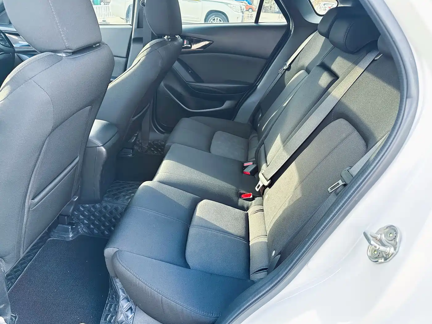 Mazda CX-4 id 4583654 из Китая 13