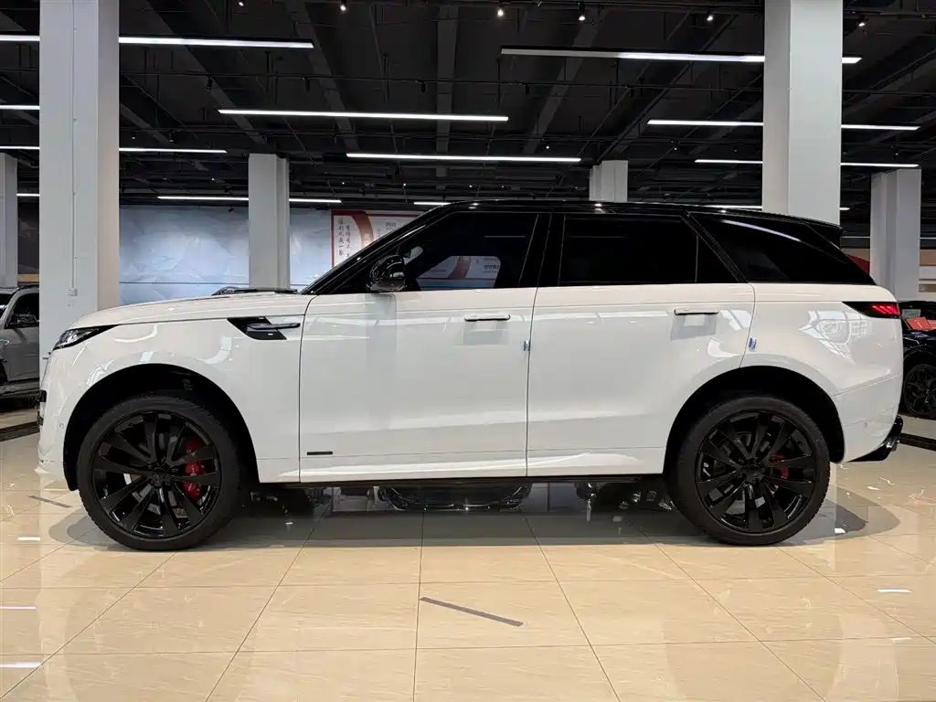 Land Rover Range Rover Sport 2024 400PS