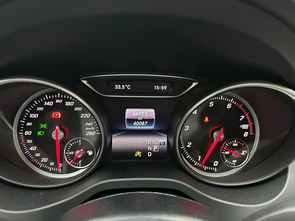 Mercedes-Benz GLA — миниатюра 15