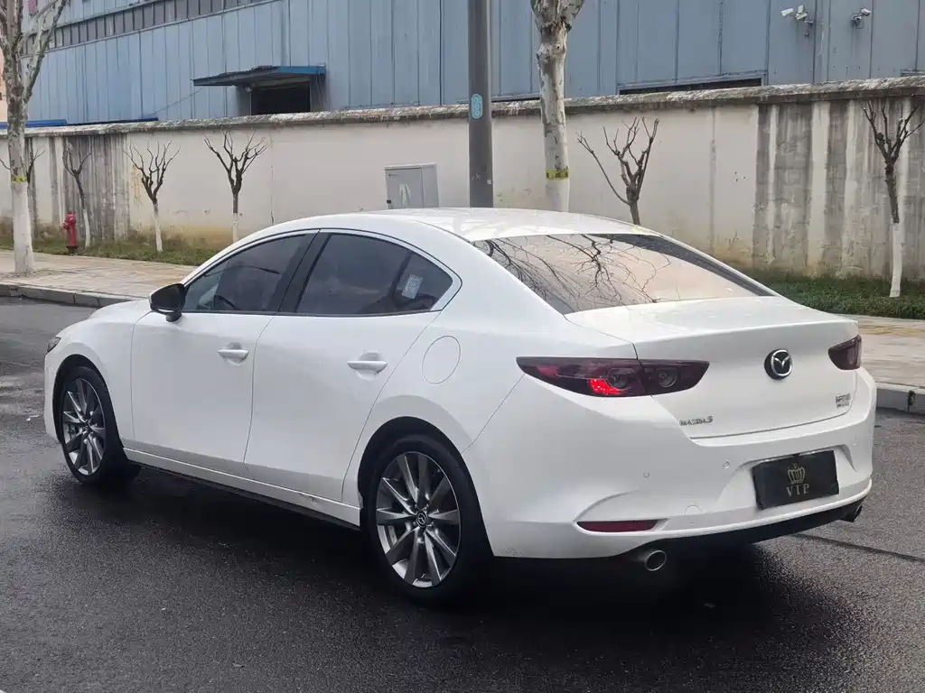 MAZDA 3 ANGKESAILA