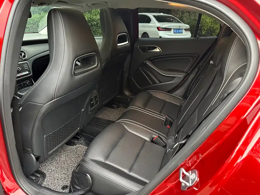 Mercedes-Benz GLA — миниатюра 12
