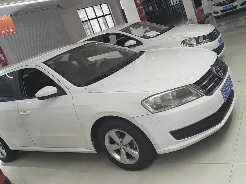 Volkswagen Lavida — миниатюра 2