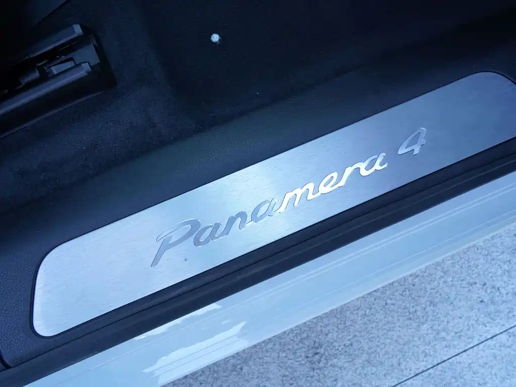 PORSCHE PANAMERA NEW ENERGY