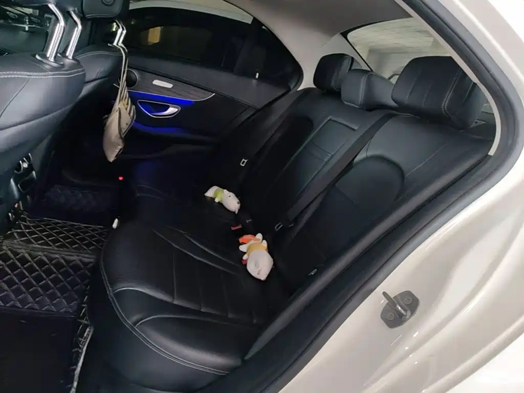 Mercedes-Benz C-Class — миниатюра 17