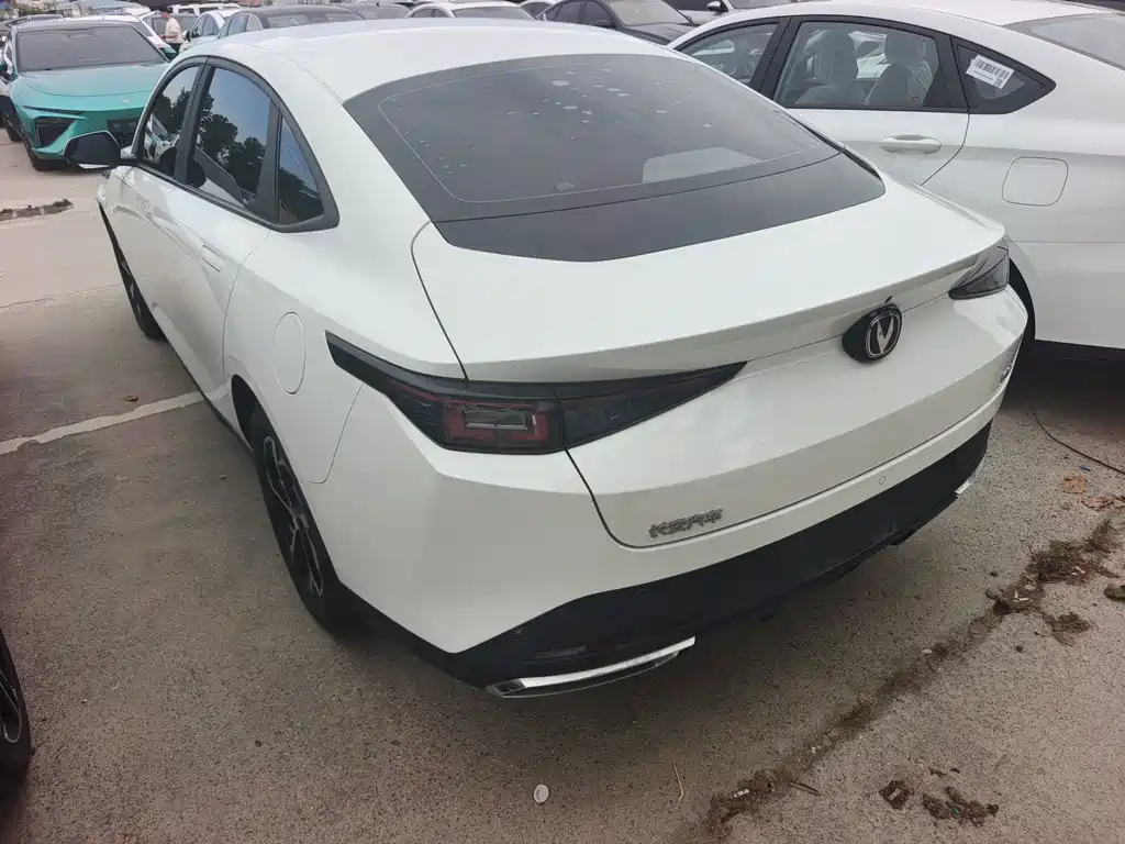 Changan Eado — миниатюра 10