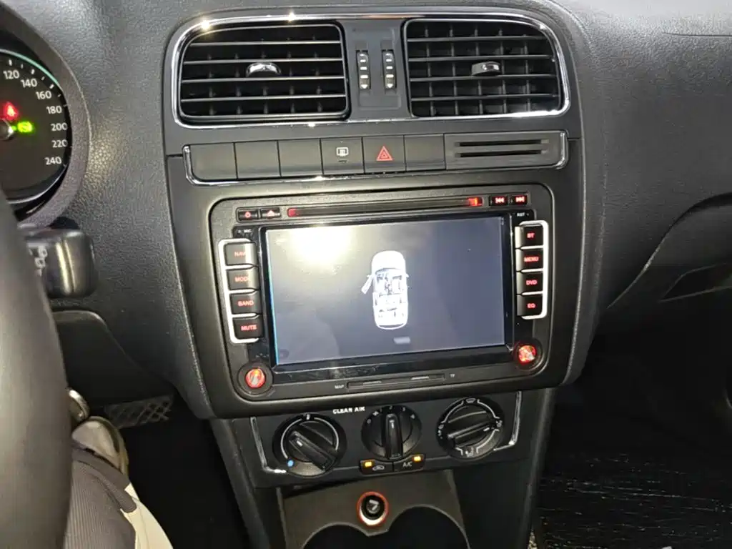 Volkswagen Polo — миниатюра 13