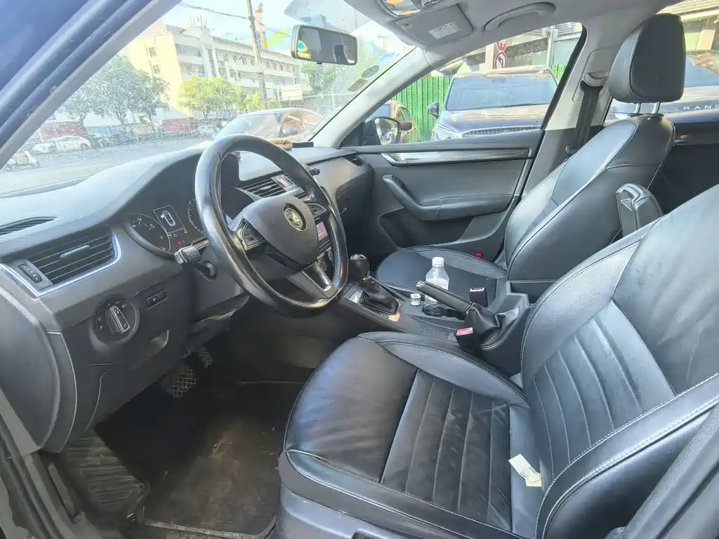 Skoda Octavia 1.6L Auto Smart Drive Edition, фото 4
