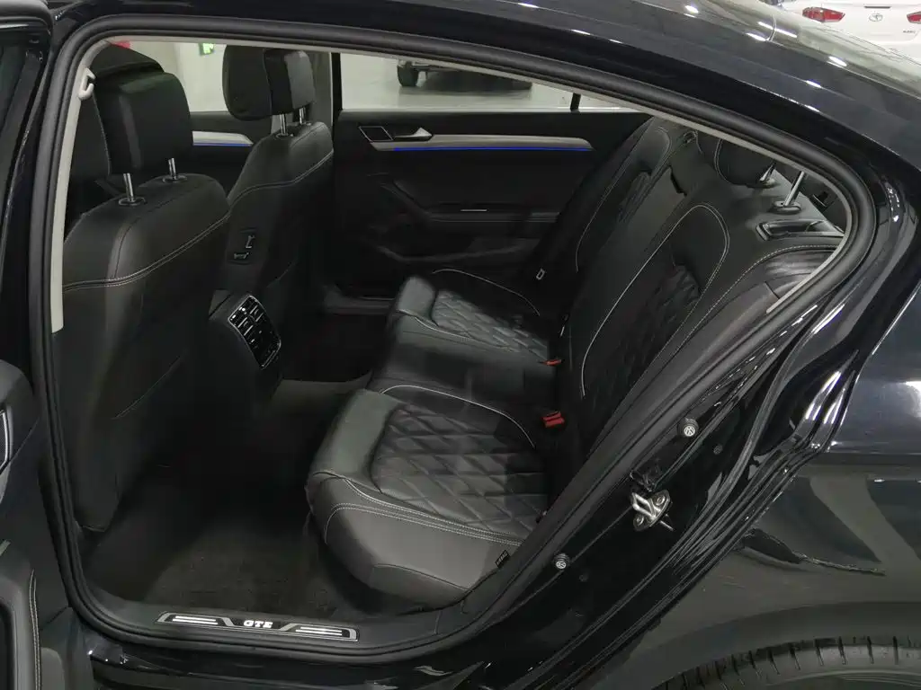 Volkswagen Magotan PHEV — миниатюра 15