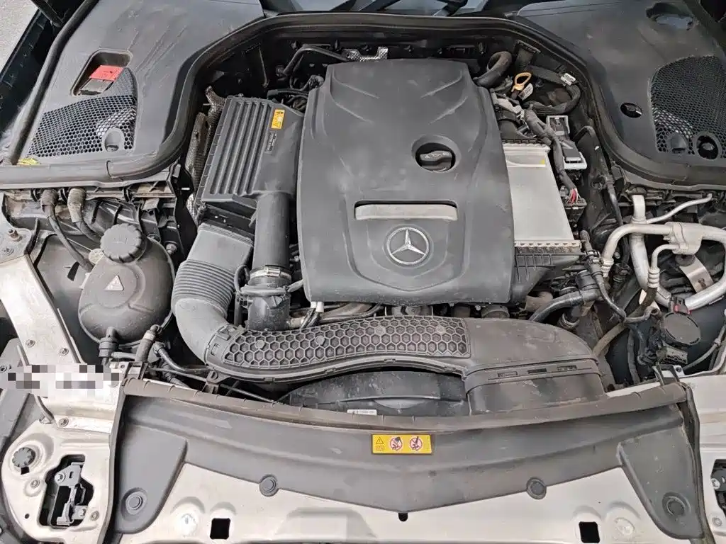 Mercedes-Benz E-Class — миниатюра 17