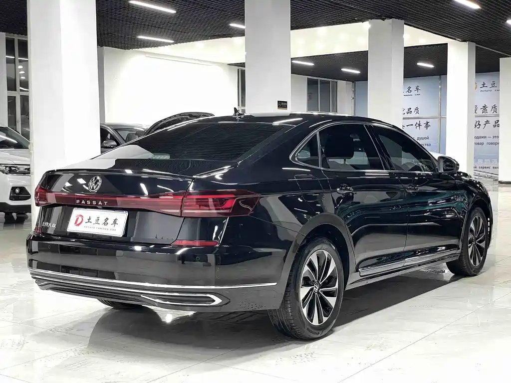 Volkswagen Passat 2023 280TSI Elite