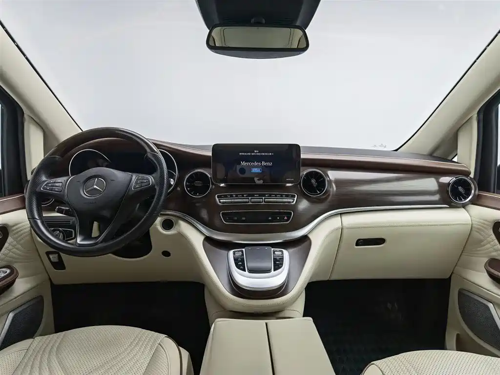 MERCEDES-BENZ V CLASS