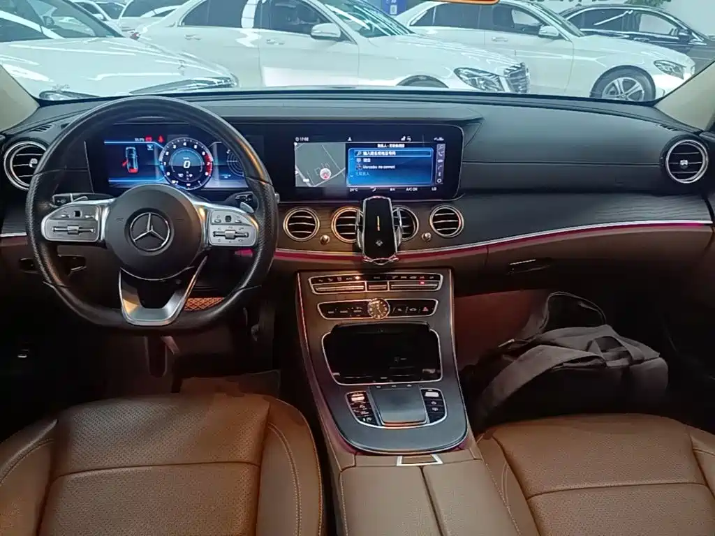 Mercedes-Benz E-Class — миниатюра 10