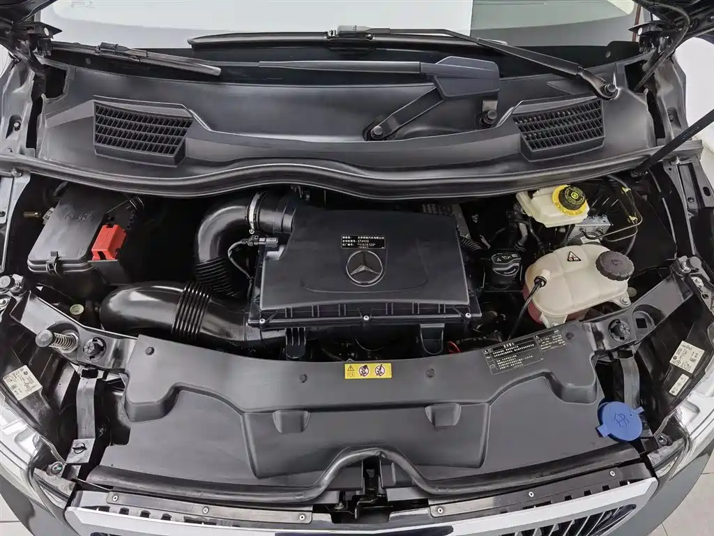 MERCEDES-BENZ V CLASS