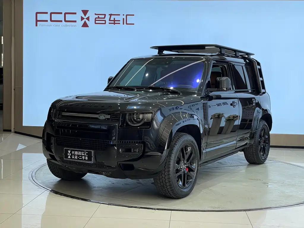 Land Rover Defender 2024
