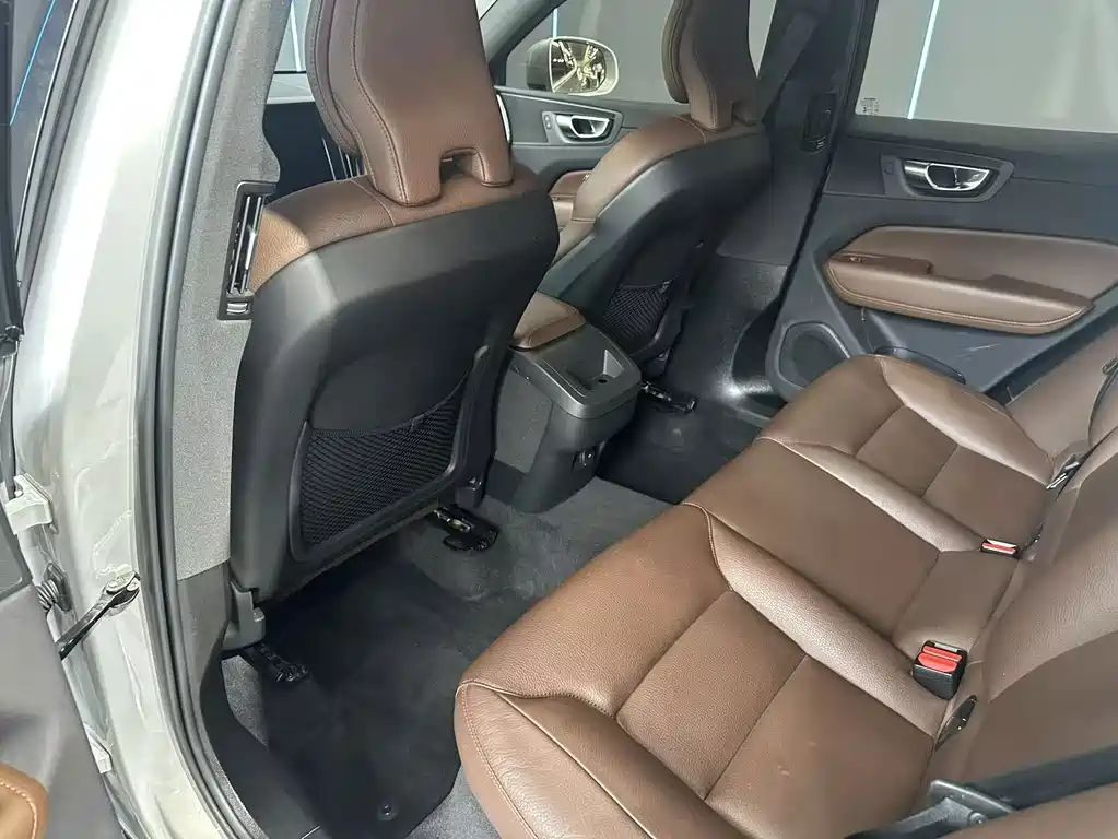 Volvo XC60 — миниатюра 9