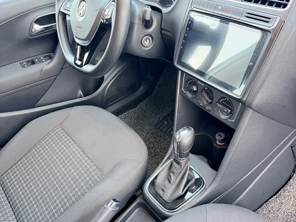Volkswagen Polo — миниатюра 13