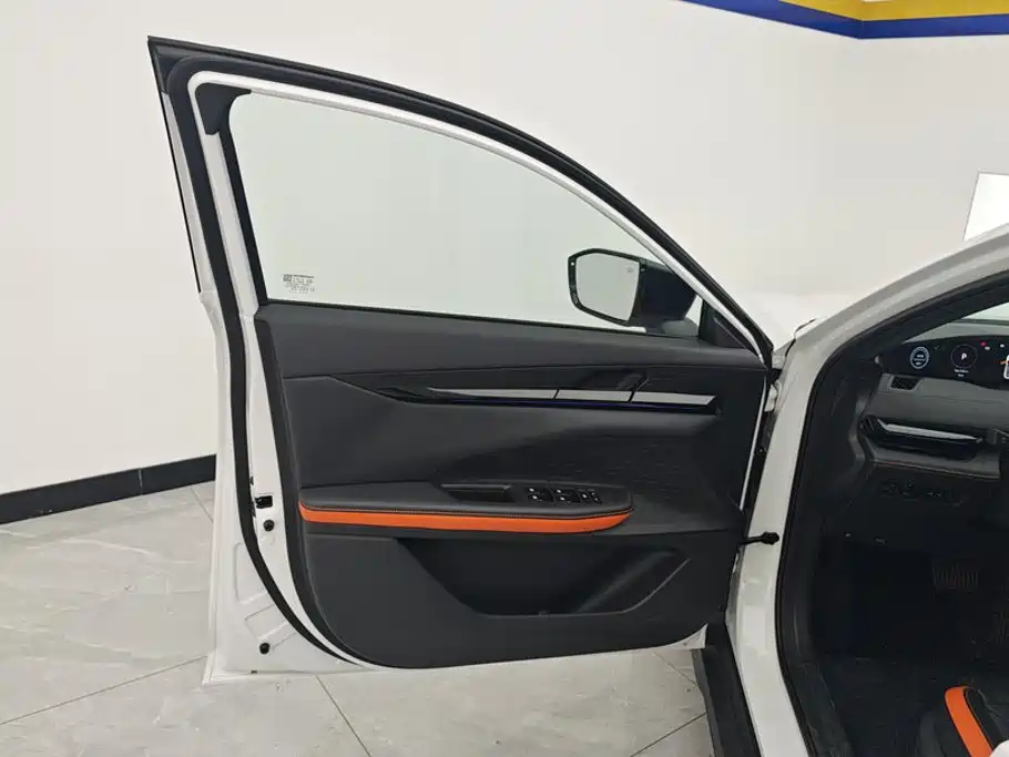 Changan UNI-V — миниатюра 7