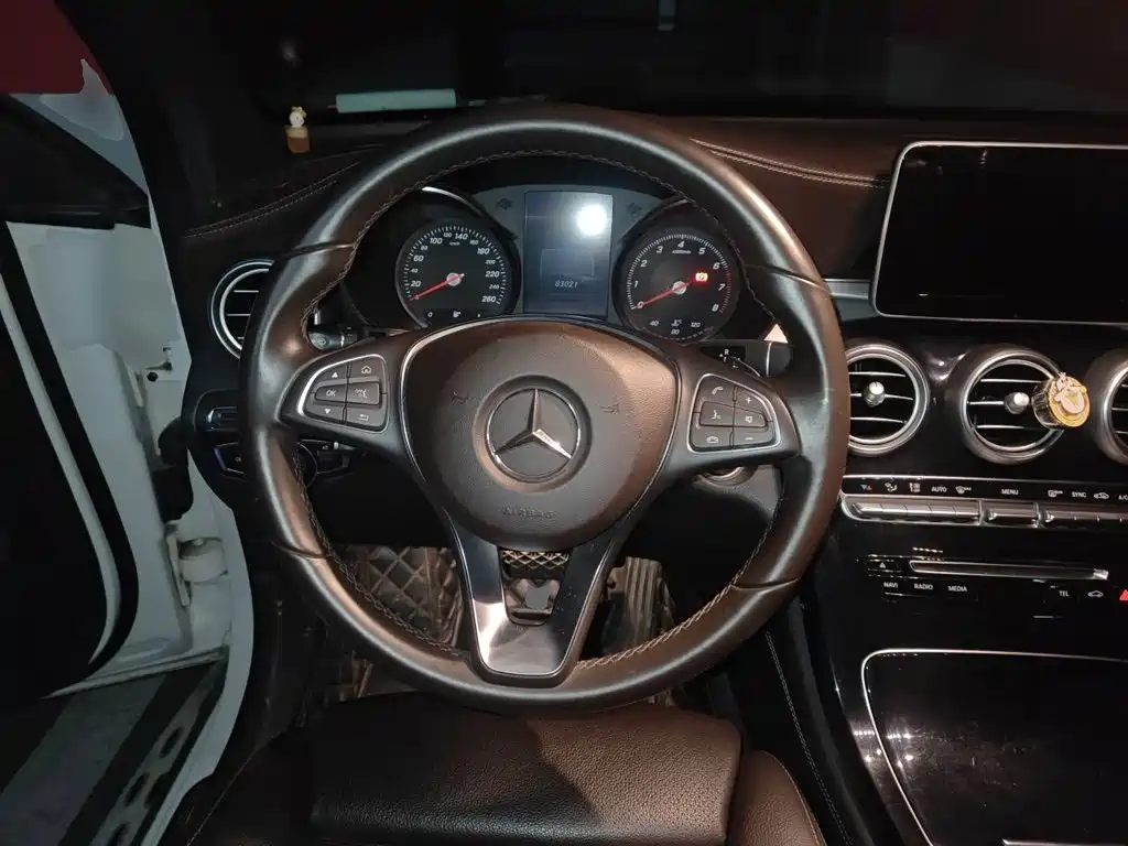 Mercedes-Benz GLC — миниатюра 11
