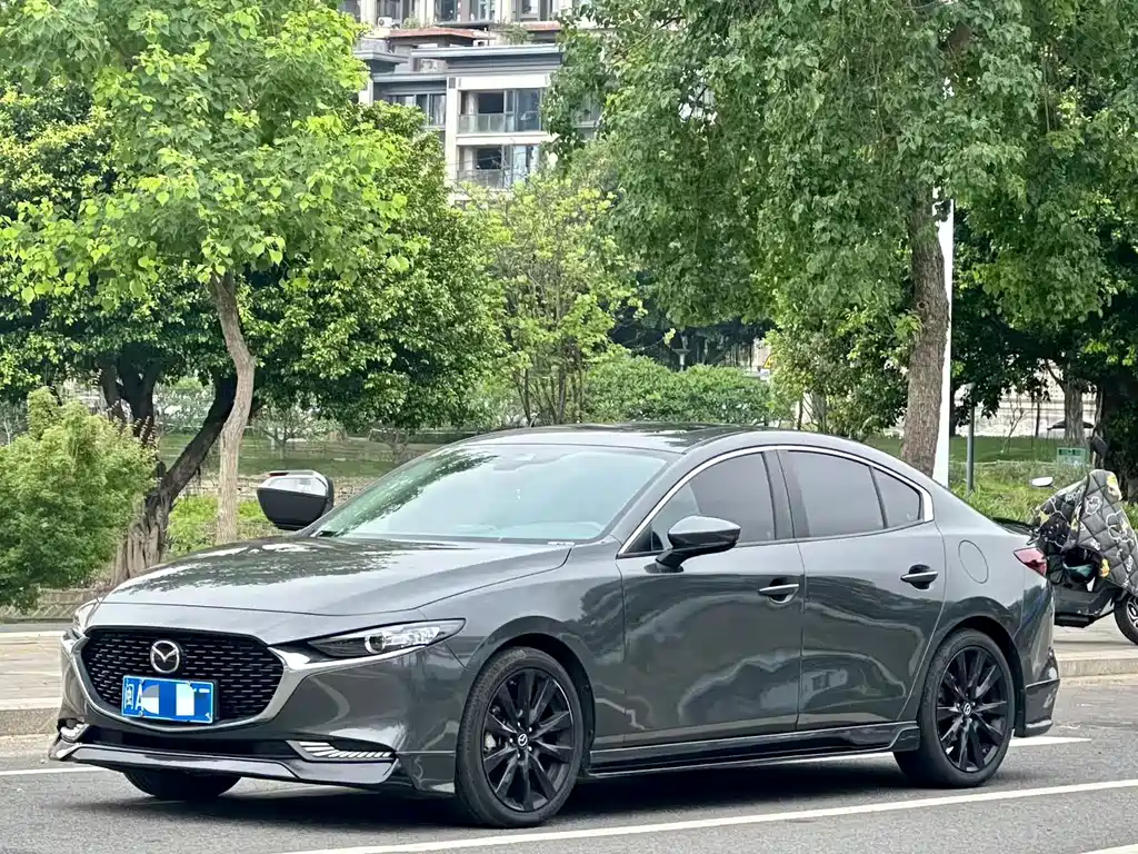 Купить Mazda 3 Axela