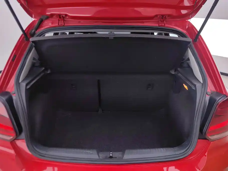 Volkswagen Polo — миниатюра 4