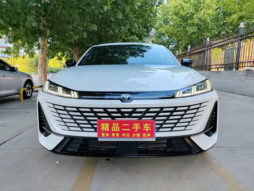 Changan Eado — миниатюра 2