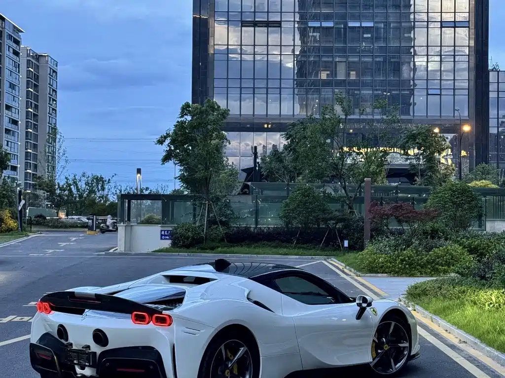 Ferrari SF90 — миниатюра 6