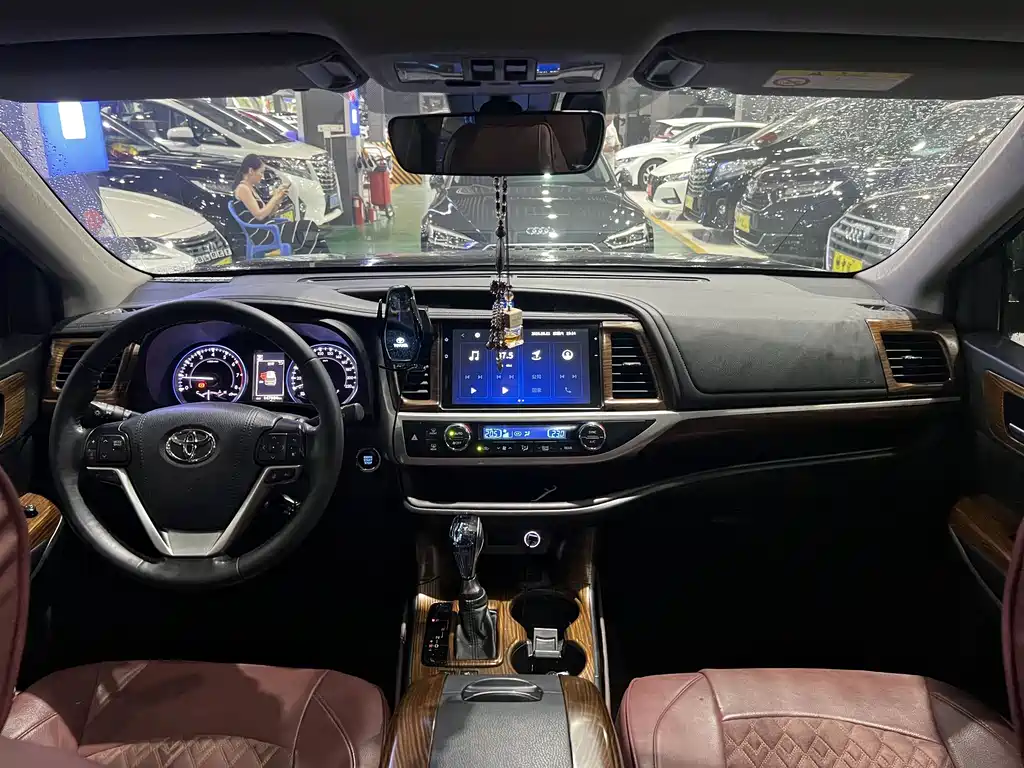 Toyota Highlander — миниатюра 4
