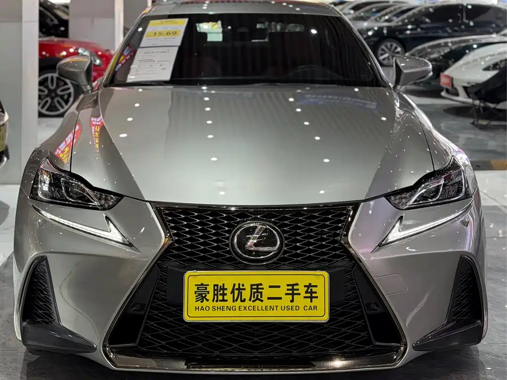 Lexus IS 2017 300 F SPORT