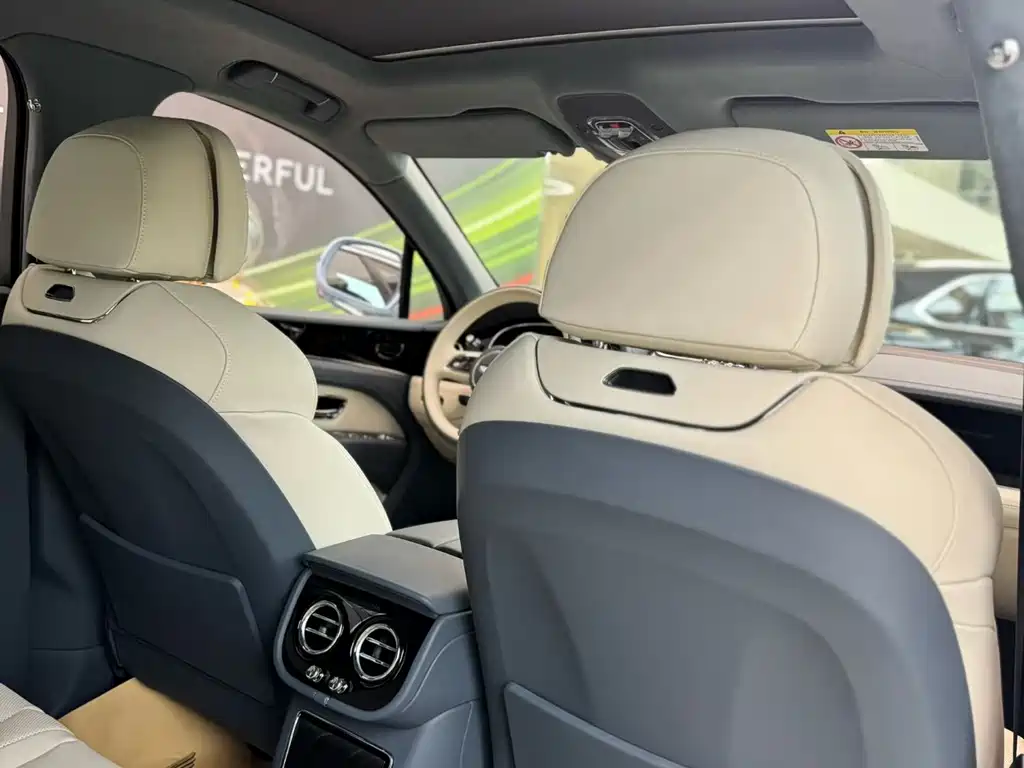 Bentley Bentayga 2026 4.0T V8