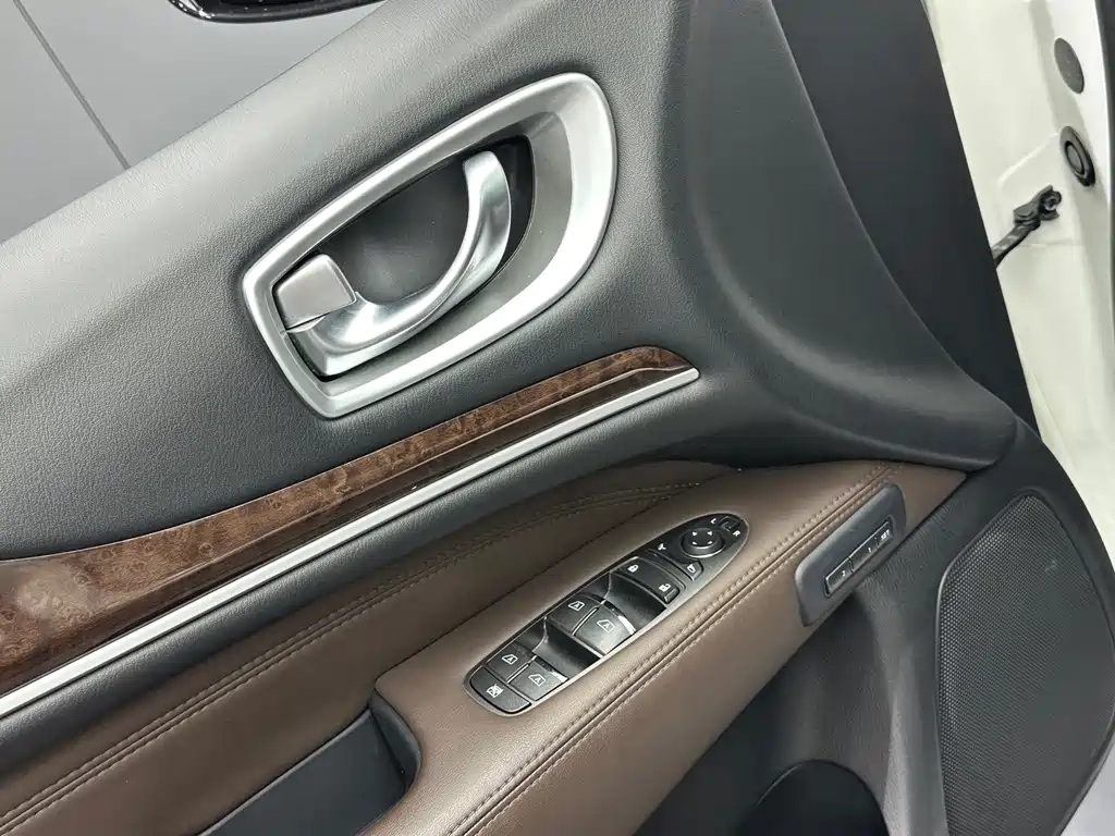 Infiniti JX — миниатюра 8