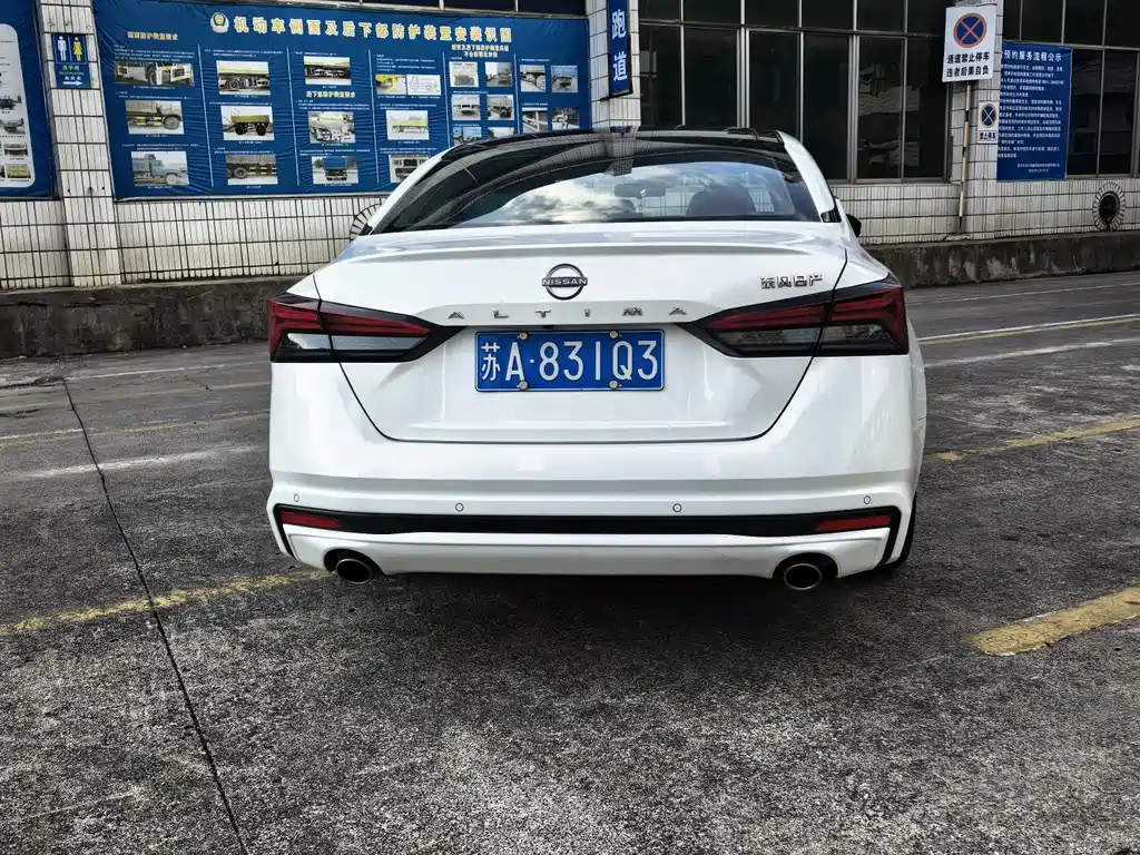 NISSAN TEANA