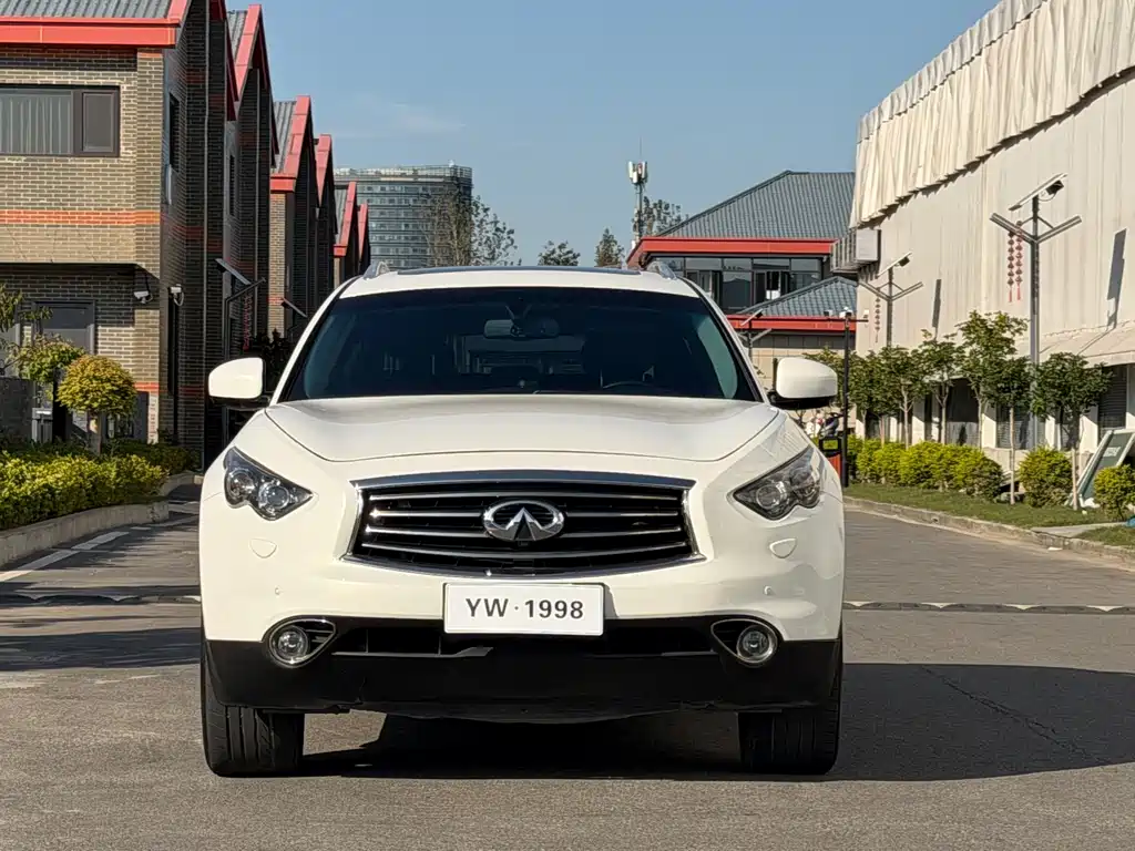 Infiniti FX — миниатюра 2