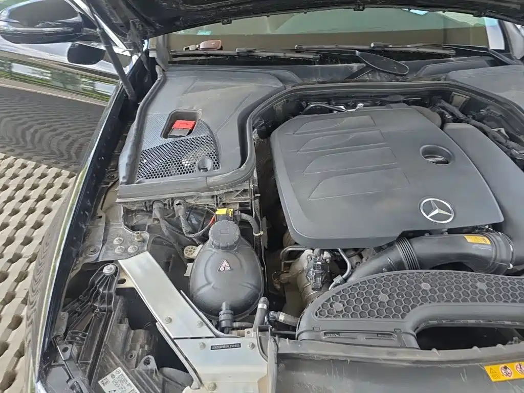 Mercedes-Benz E-Class — миниатюра 23