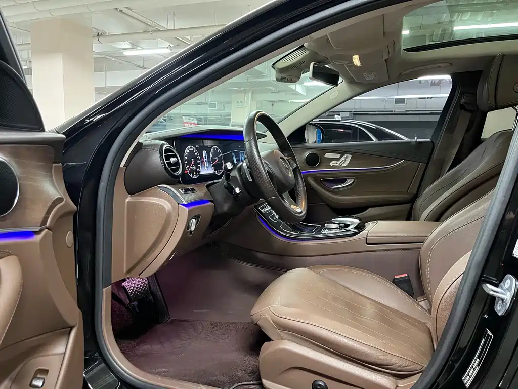 Mercedes-Benz E-Class — миниатюра 4